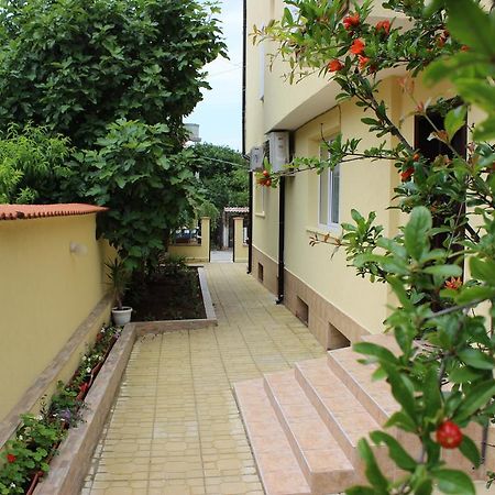 Zlatna Ribka Hotel Chernomorets Luaran gambar