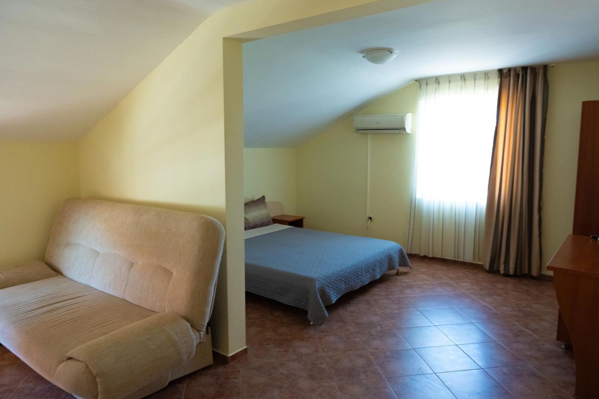 Zlatna Ribka Hotel Chernomorets Luaran gambar