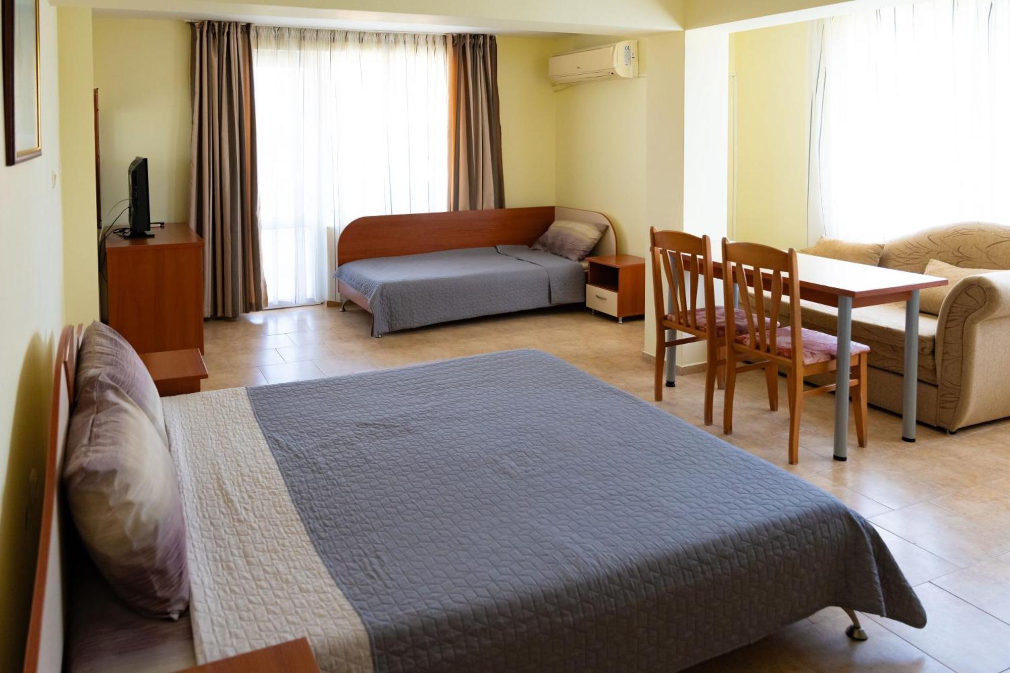 Zlatna Ribka Hotel Chernomorets Luaran gambar
