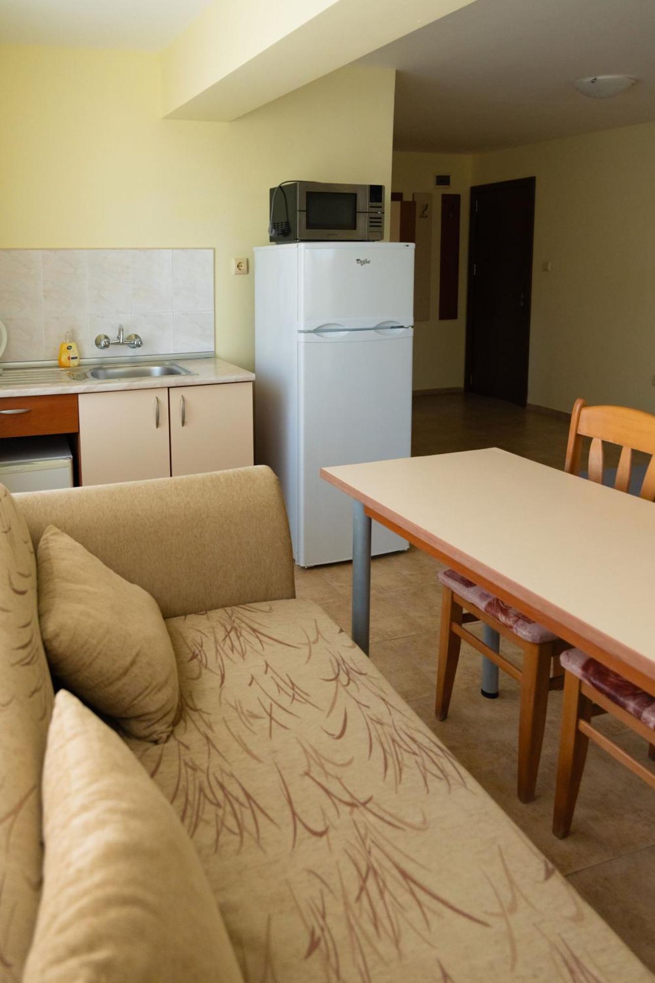Zlatna Ribka Hotel Chernomorets Luaran gambar
