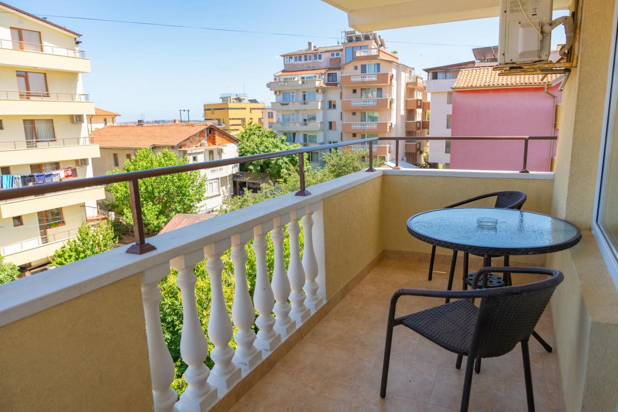 Zlatna Ribka Hotel Chernomorets Luaran gambar