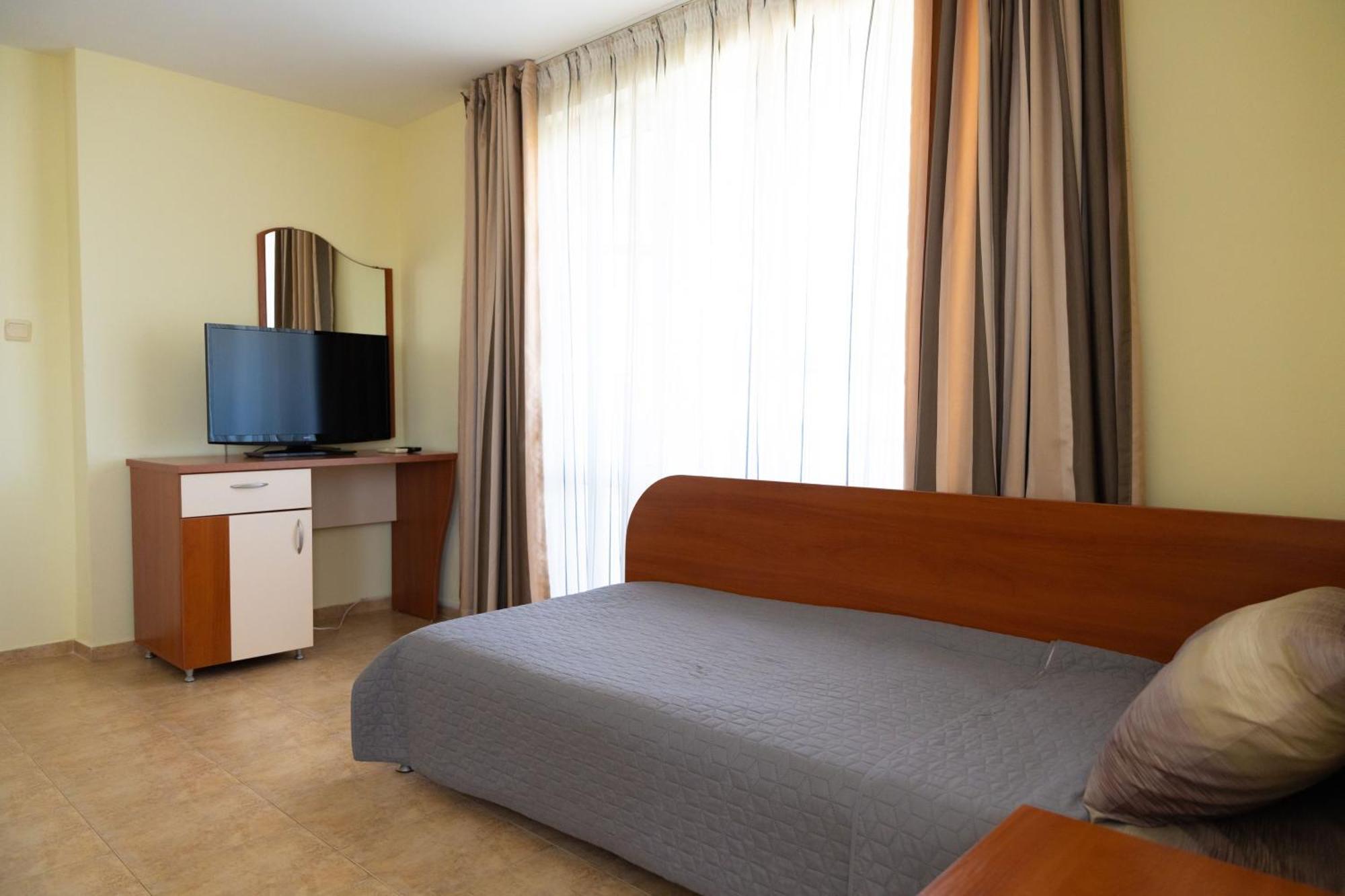 Zlatna Ribka Hotel Chernomorets Luaran gambar