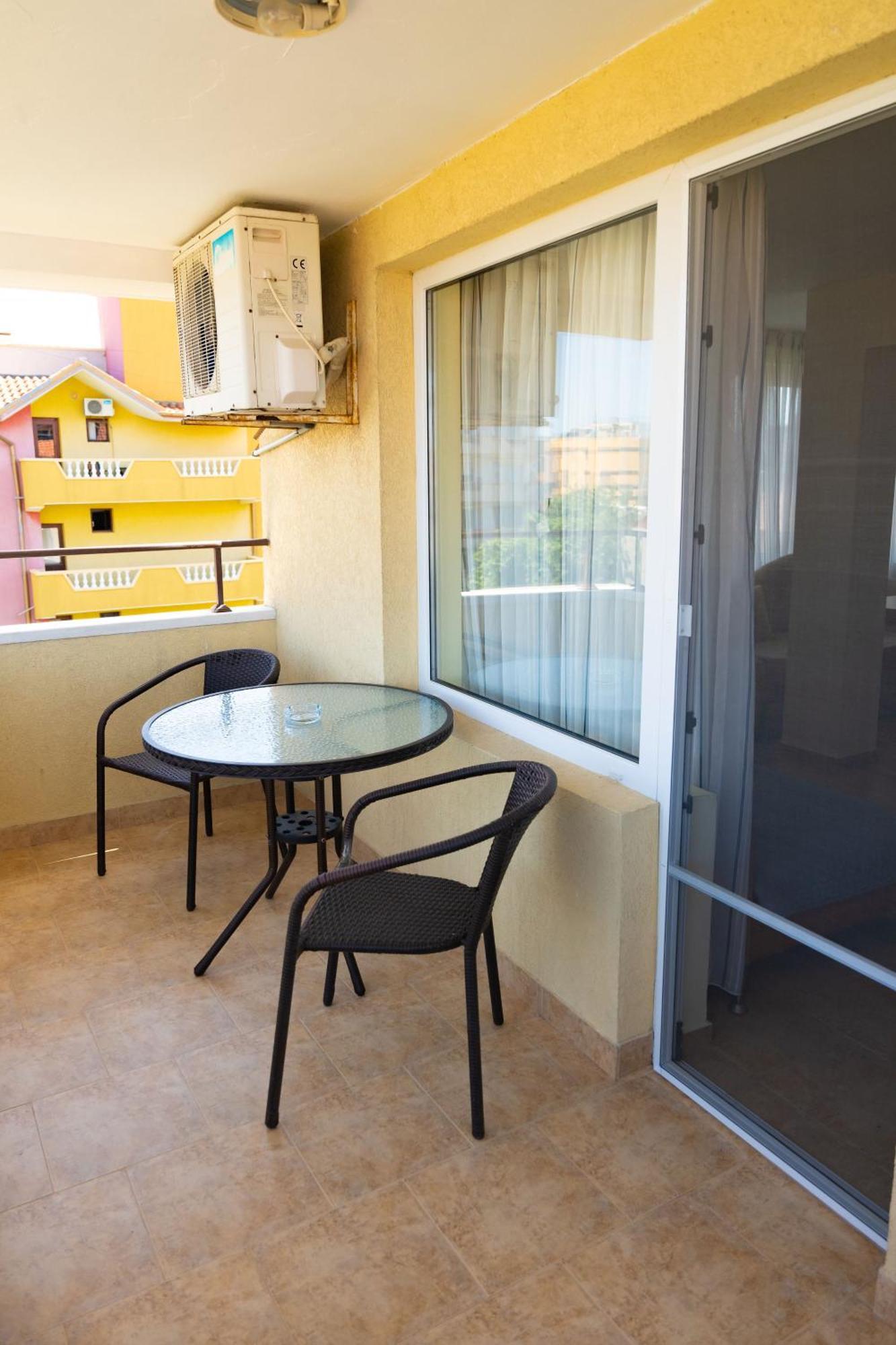 Zlatna Ribka Hotel Chernomorets Luaran gambar
