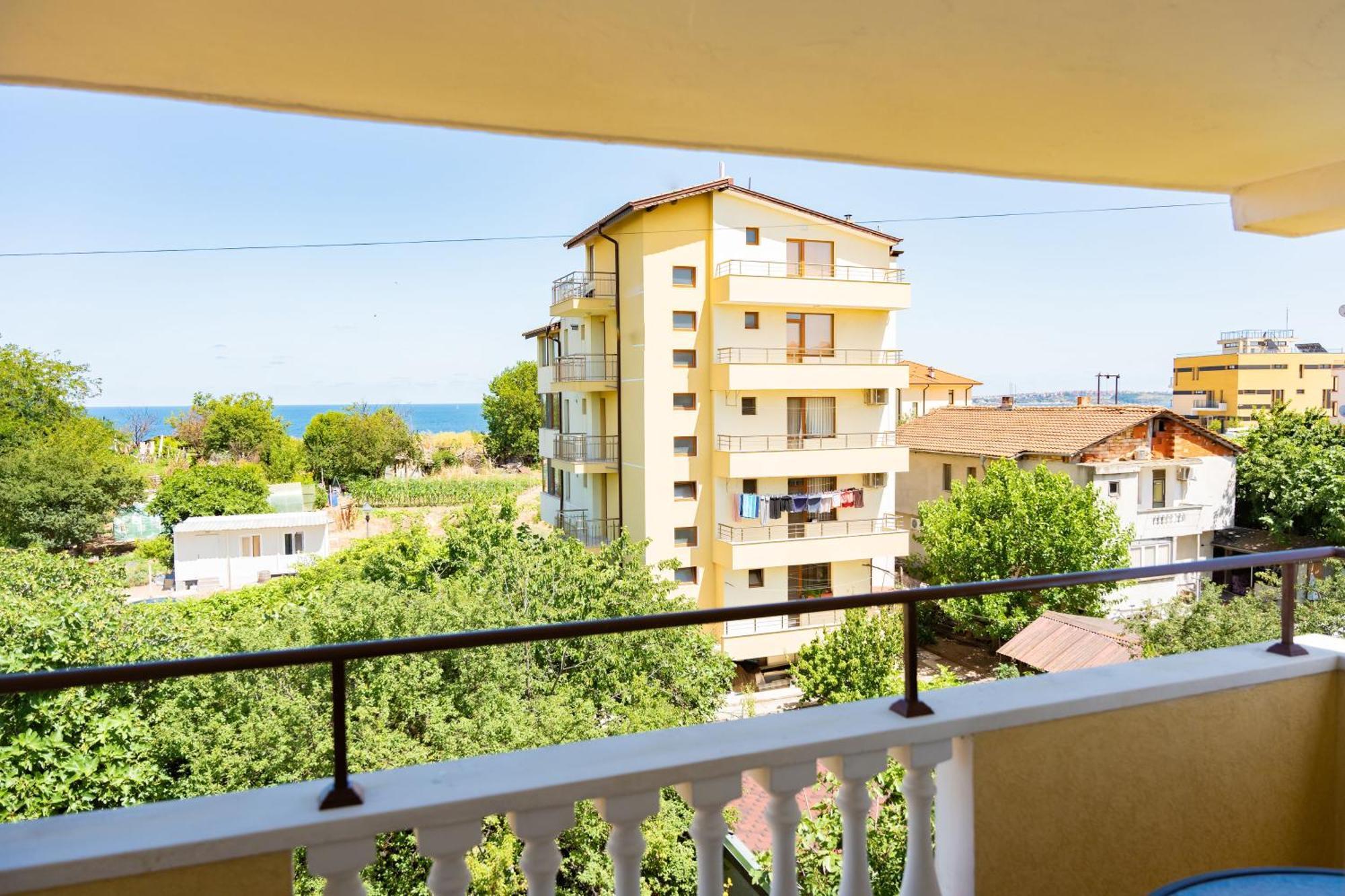 Zlatna Ribka Hotel Chernomorets Luaran gambar