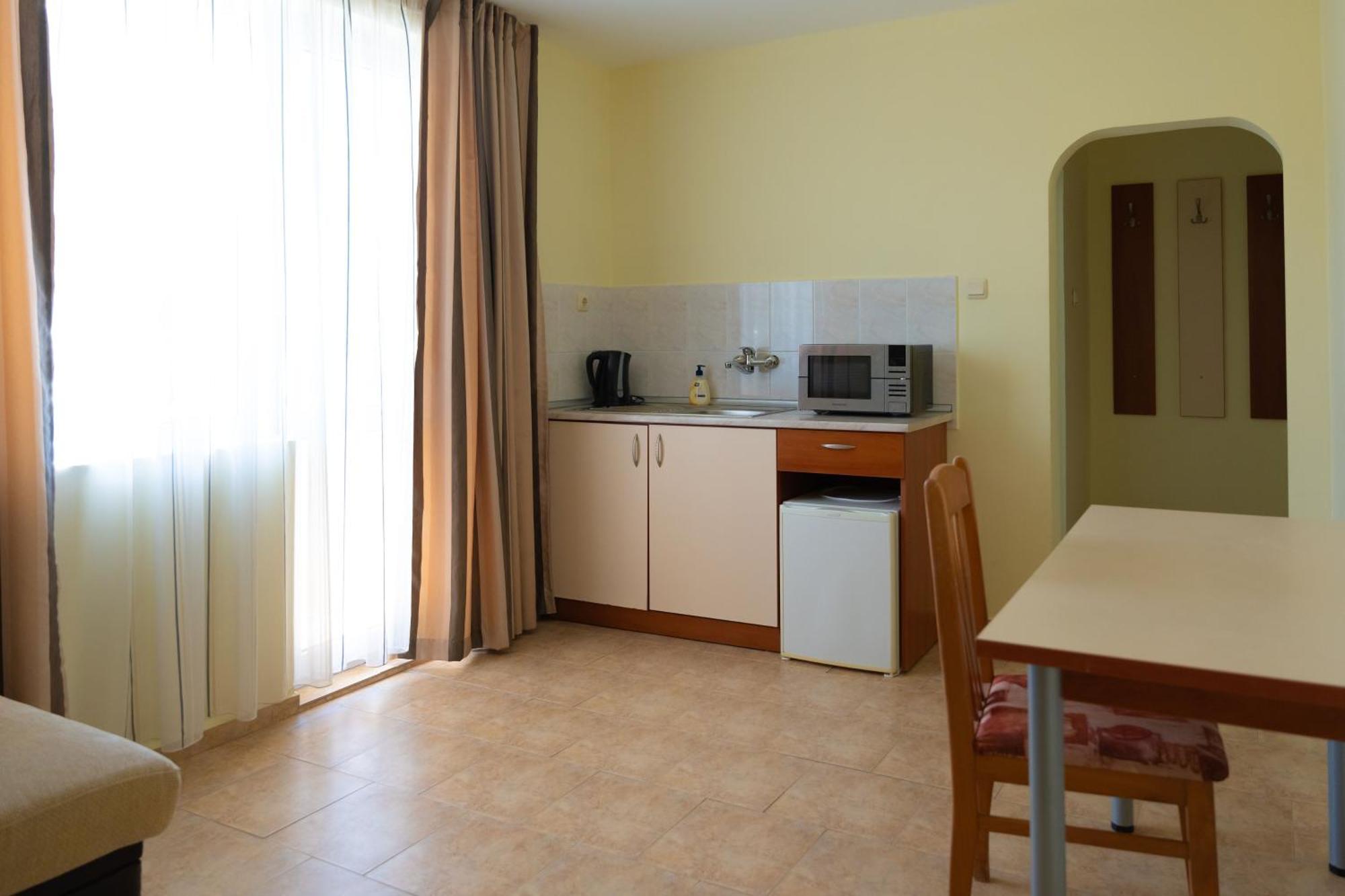 Zlatna Ribka Hotel Chernomorets Luaran gambar
