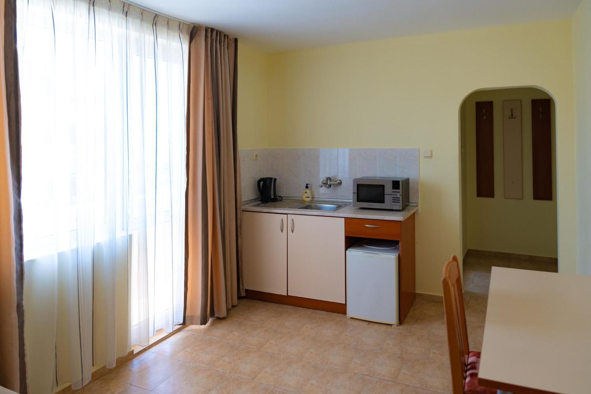 Zlatna Ribka Hotel Chernomorets Luaran gambar