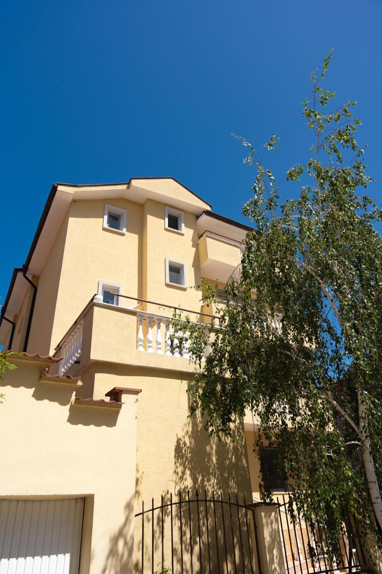 Zlatna Ribka Hotel Chernomorets Luaran gambar